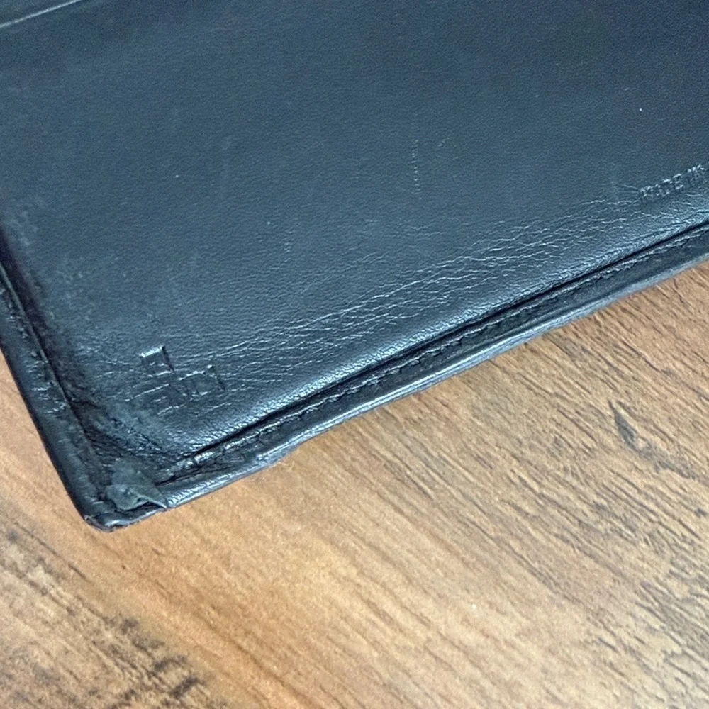 ** FENDI ** zucca canvas Elegant Black Men's Bifold Wallet